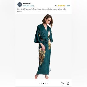Beautiful Kimono never worn. Additional description in pictures.